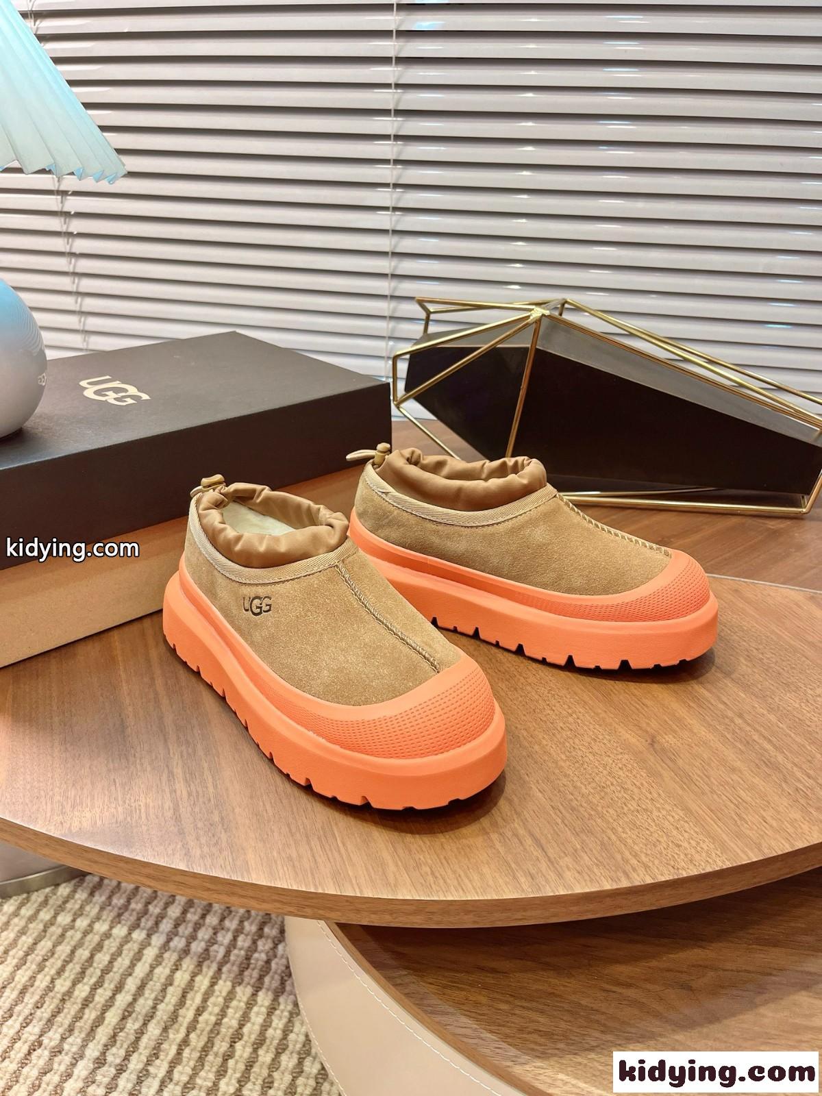 UGG アグ スーパーコピー 目を引くカジュアル スエード スリッポン レディース メンズ-0