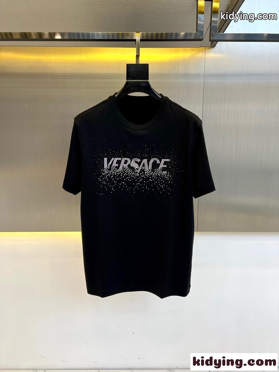ラインストーン付き ロゴ 半袖Tシャツ ヴェルサーチェ Tシャツ コピー ブラック-0