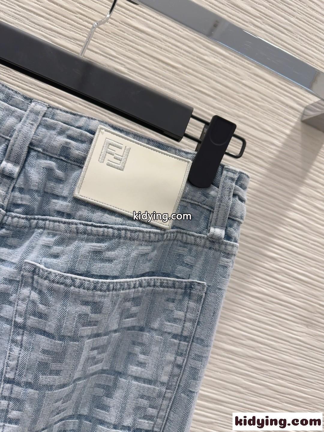 おしゃれ FFモチーフ デニムパンツ フェンディ ジーンズ スーパーコピー-1