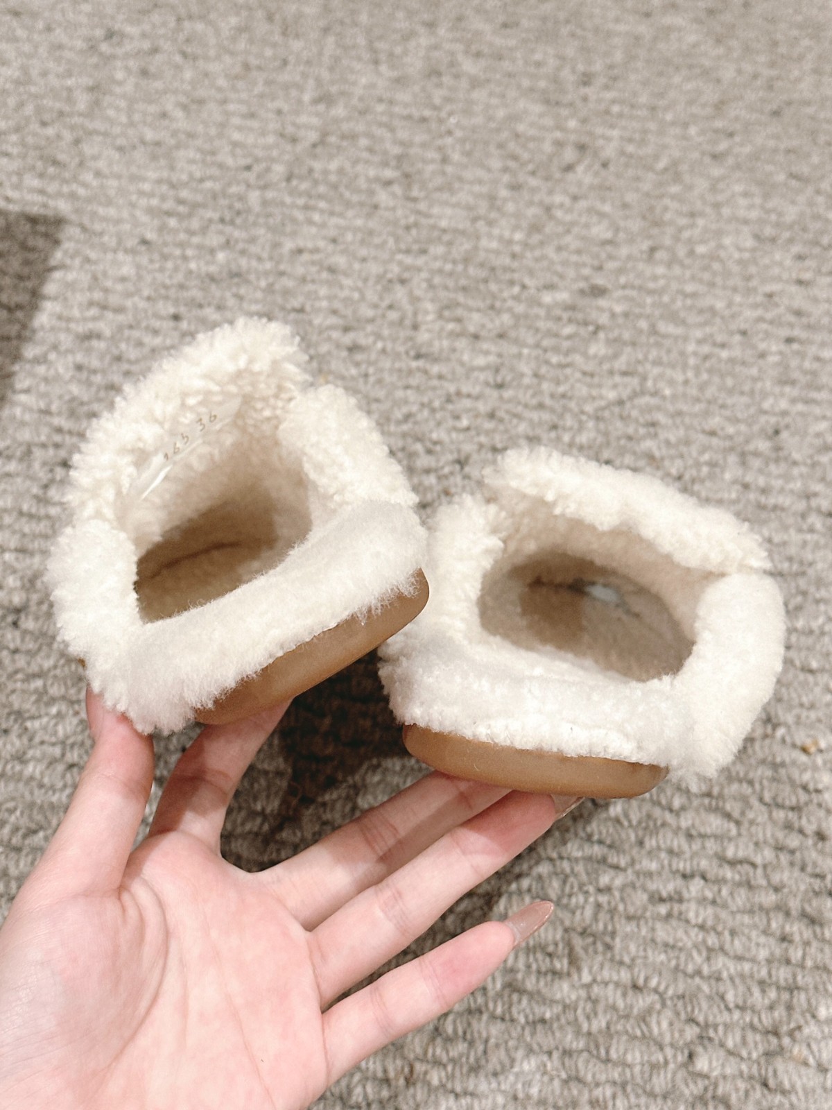 もこもこ スエード ミュール ミュウミュウ シューズ スーパーコピー ブラウン-3
