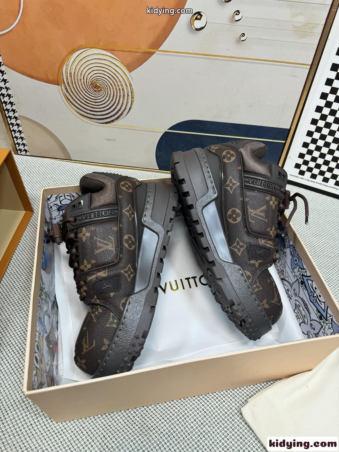 モノグラム LV トレイナー マキシ･ライン スニーカー ルイ・ヴィトン スーパーコピー-1