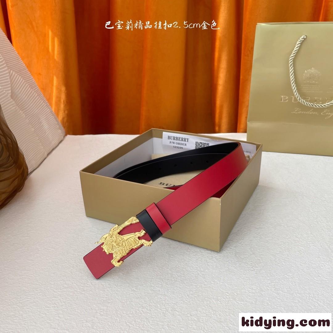 上品 合わせやすい 人気 リバーシブル レザーベルト バーバリー ベルト コピー-0