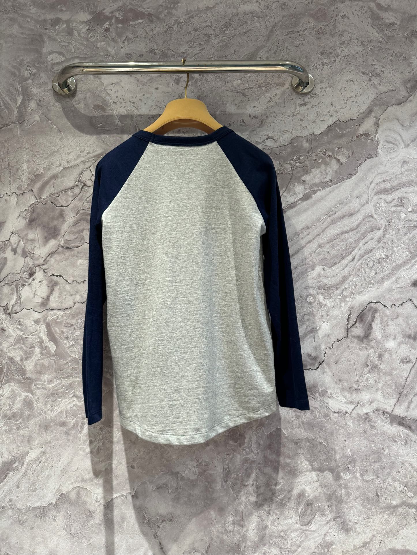 クラシック ロゴ クルーネックTシャツ セリーヌ 長袖Tシャツ コピー 人気-4