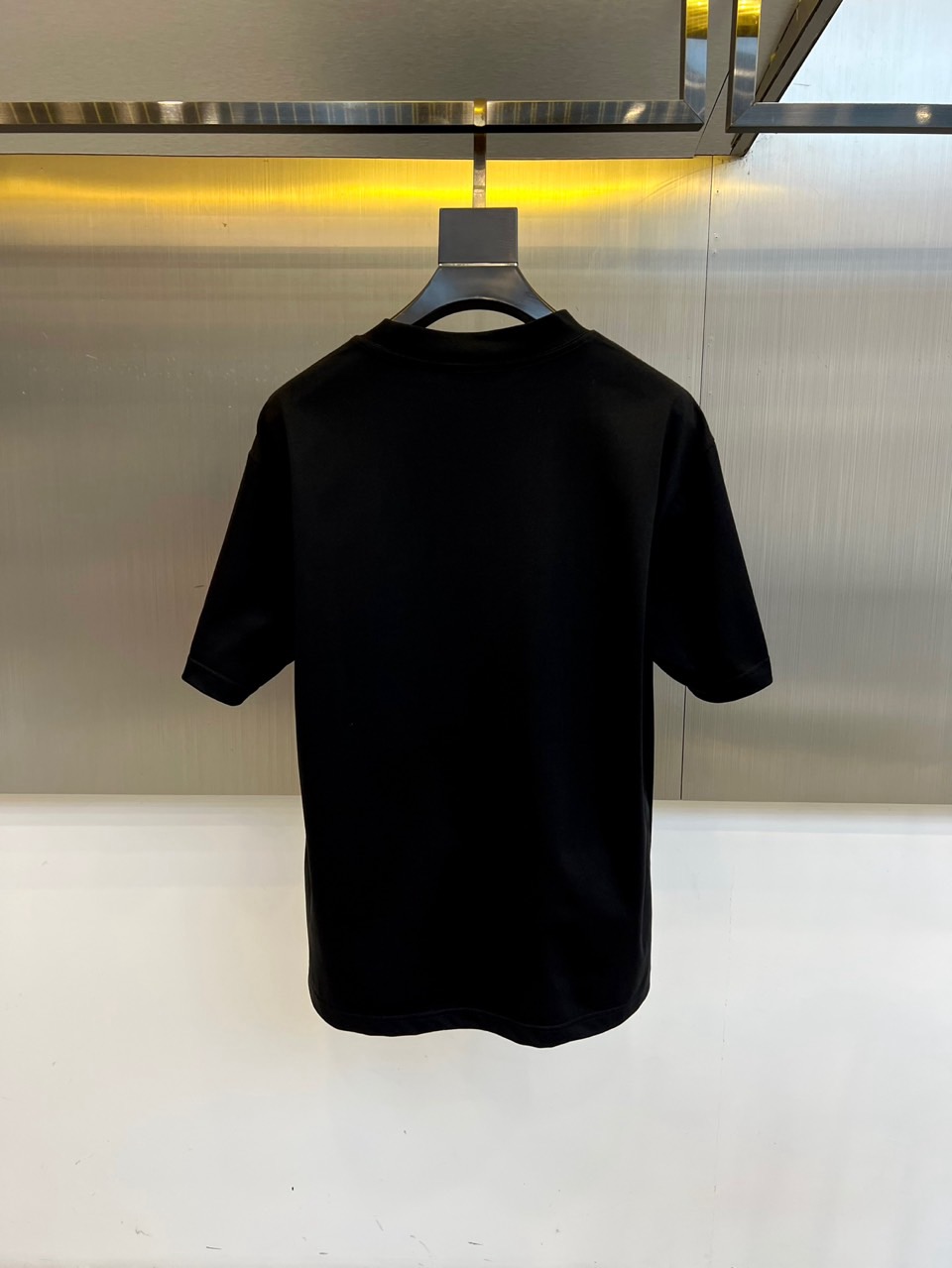 ベーシック クルーネック 半袖Tシャツ プラダ Tシャツ 偽物 コットン ブラック-4