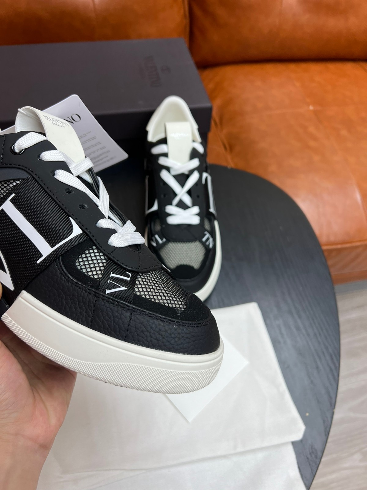 ヴァレンティノ VLTN メッシュ＆レザー ロートップ スニーカー コピー カジュアル 人気 メンズシューズ-0