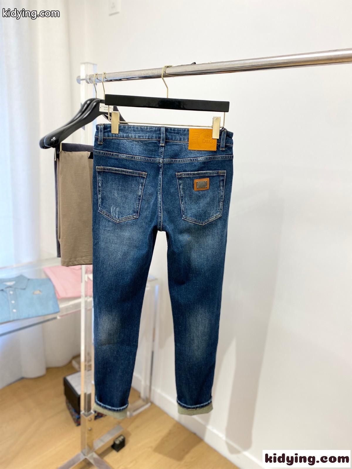 合わせやすい メンズ ドルチェ&ガッバーナ ジーンズ 偽物 ストレッチ デニムパンツ-4