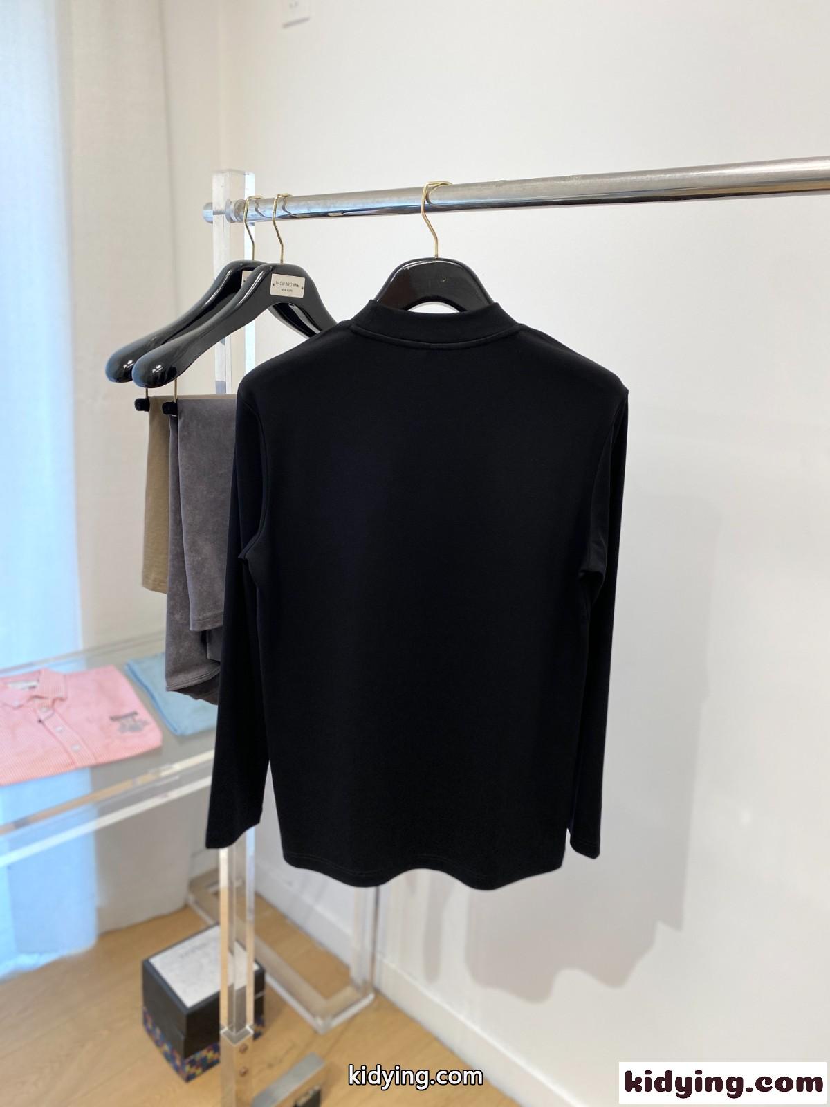 シンプル ロゴ入り アルマーニ Tシャツ コピー 長袖Tシャツ ブラック-3