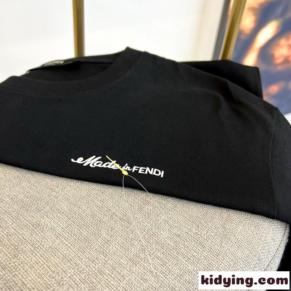 おしゃれ ロゴ 刺繍 クルーネック フェンディ 半袖Tシャツ コピー ブラック-1