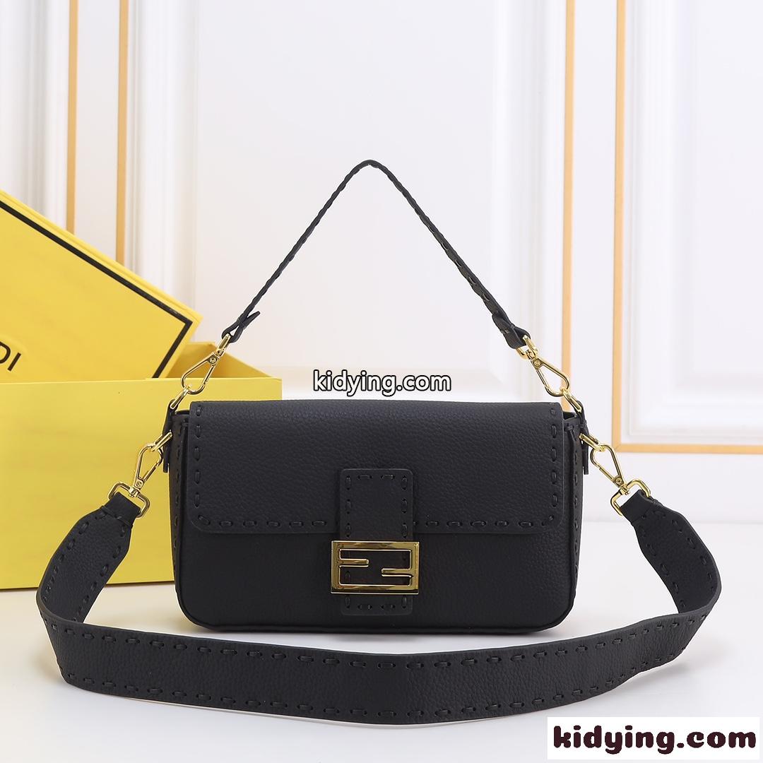 定番 人気 FENDI フェンディ ハンドステッチ ミディアム バゲットバッグ コピー ブラック-1