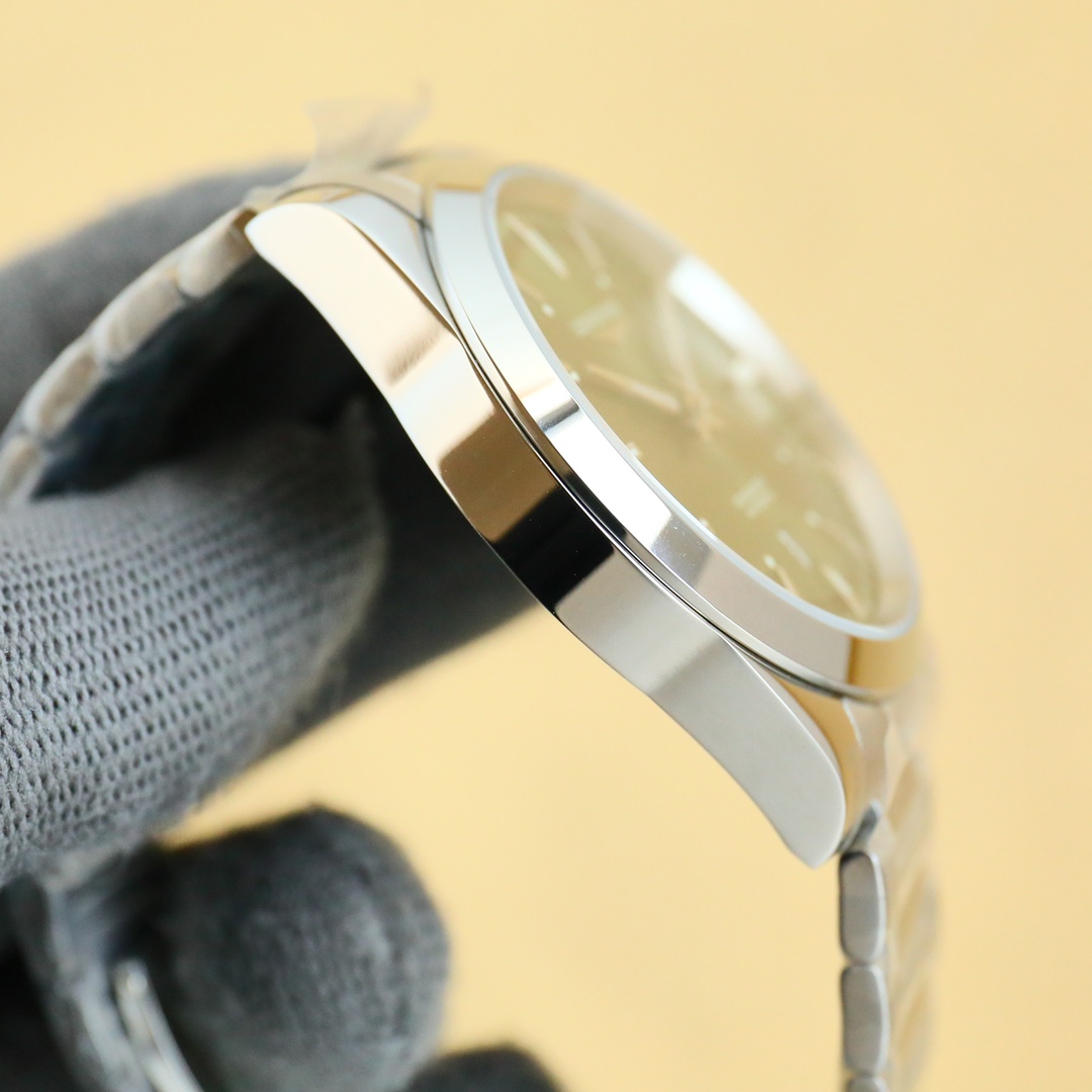 ロンジン コンクエスト 41mm 自動巻きウォッチ コピー 人気 エレガント 腕時計-0