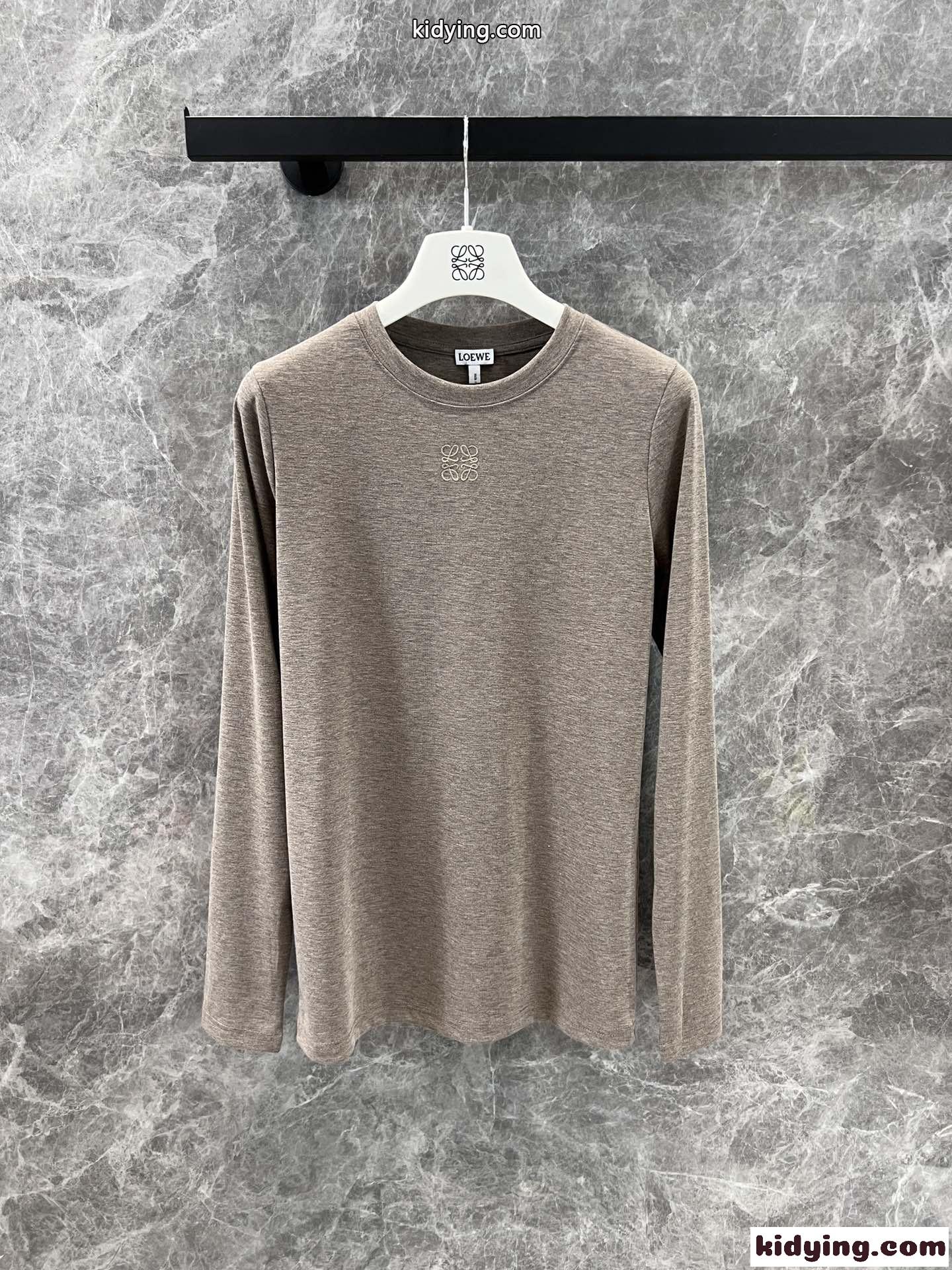 シンプル アナグラム刺繍入り ロエベ Tシャツ コピー 長袖 トップス-2
