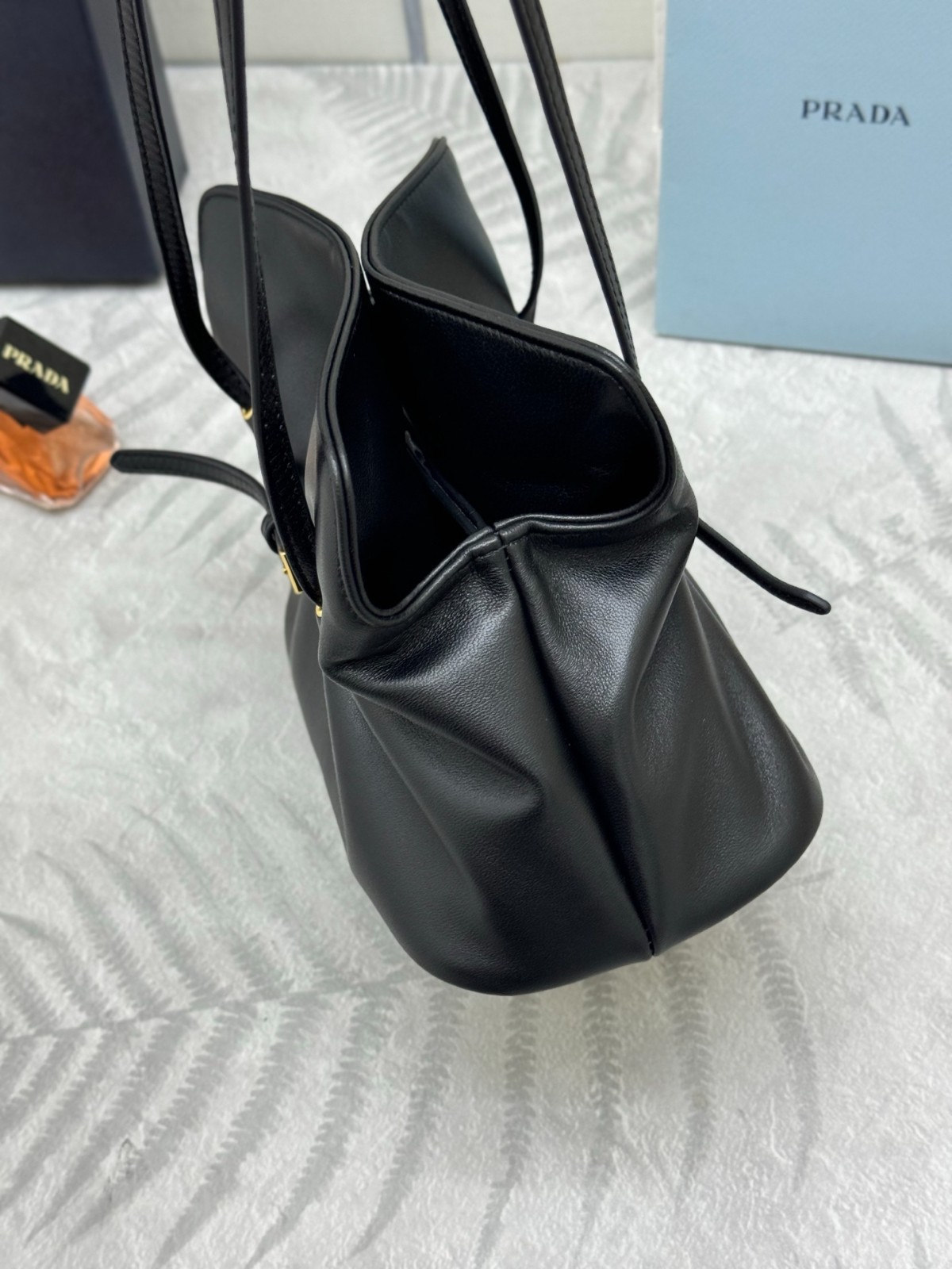 プラダ ダダ スモール ナッパレザー バッグ スーパーコピー1BG586 ブラック-1