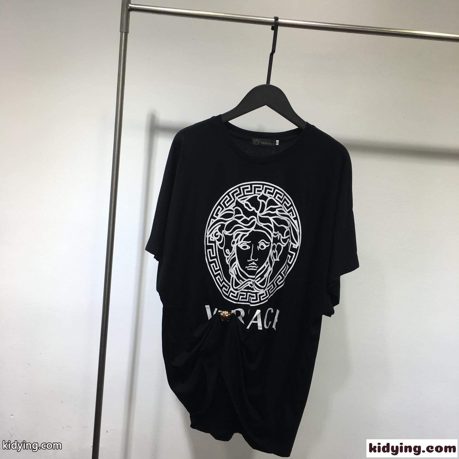 人気 体型カバー オーバーサイズ プリント レディース 春夏 新作 ヴェルサーチェ 半袖Tシャツ コピー トップス ホワイト ブラック-3
