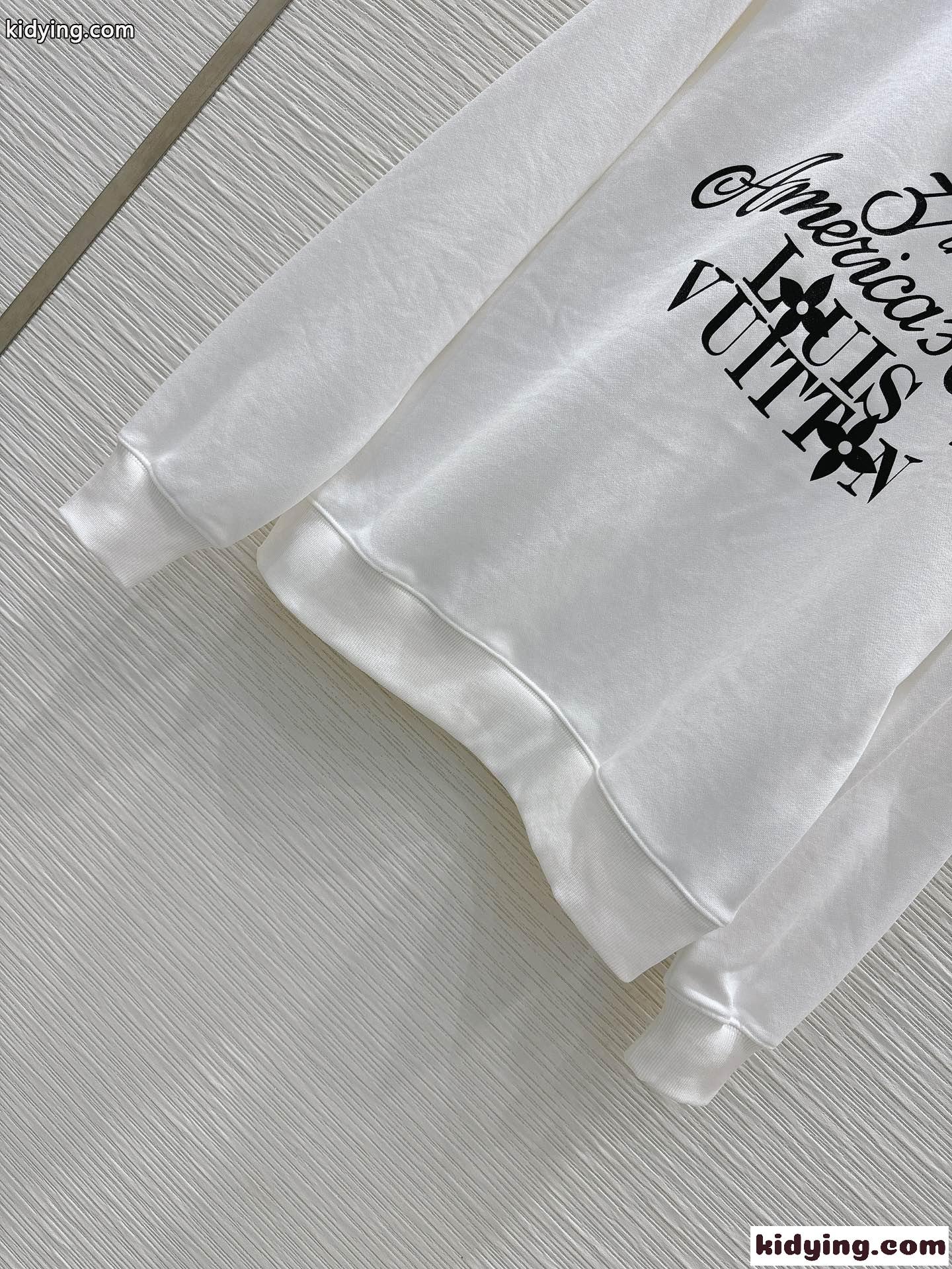 LV x AC長袖Tシャツ ルイヴィトン Tシャツ コピー クルーネック プルオーバー-0