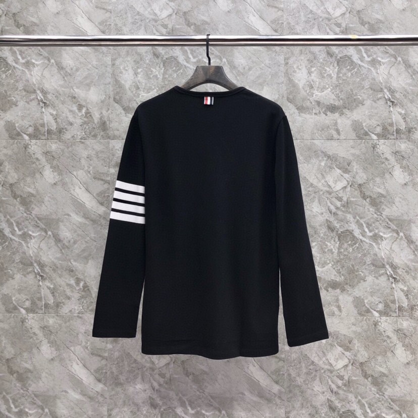 トムブラウン Tシャツ コピー 飽きのこない クルーネック 長袖Tシャツ ブラック-4