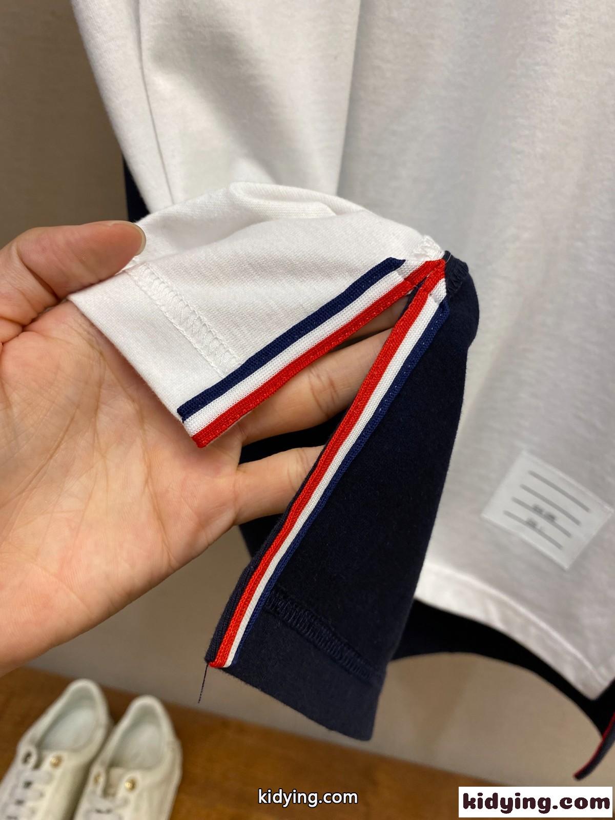 ユニセックス お洒落 半袖Tシャツ トムブラウン Tシャツ コピー コットン-4