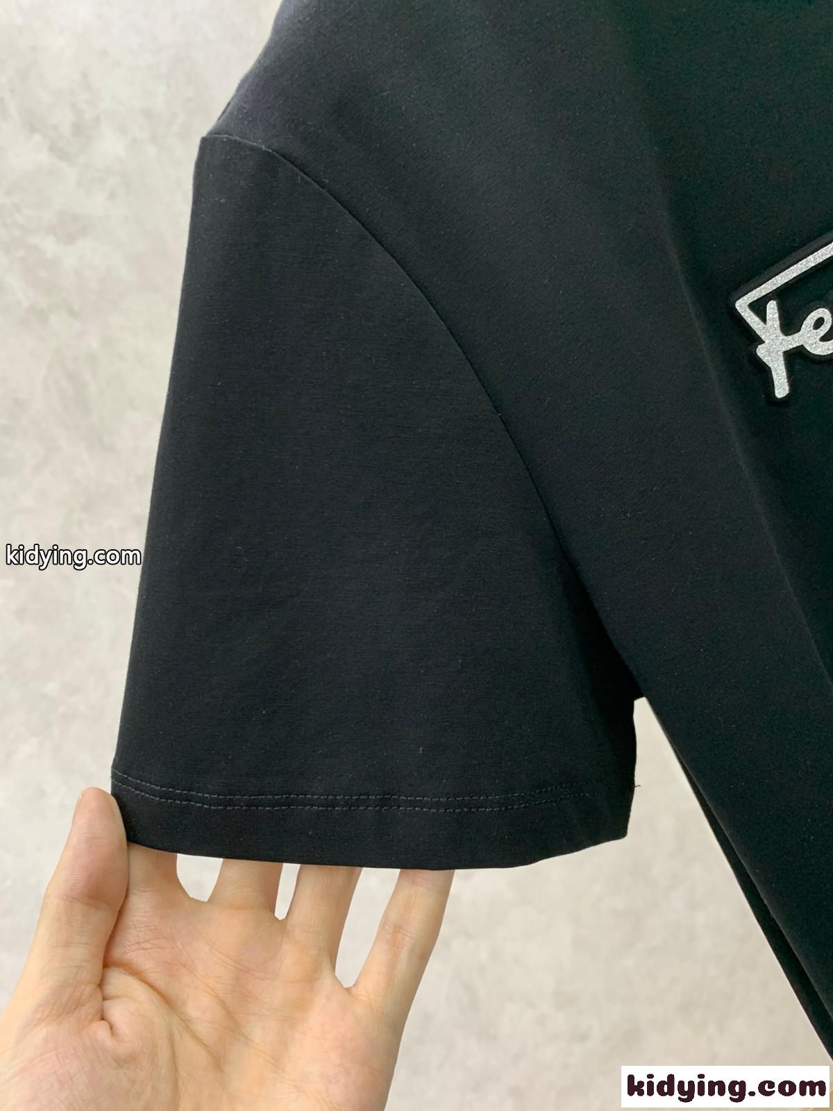 シンプル ロゴ 合わせやすい クルーネック サルヴァトーレ・フェラガモ Tシャツ コピー 半袖Tシャツ-3