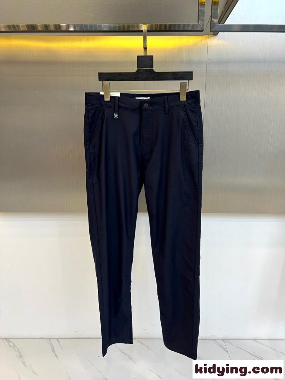 シンプル 上品 テーパード チノパンツ バーバリー パンツ 偽物 ネイビー-2