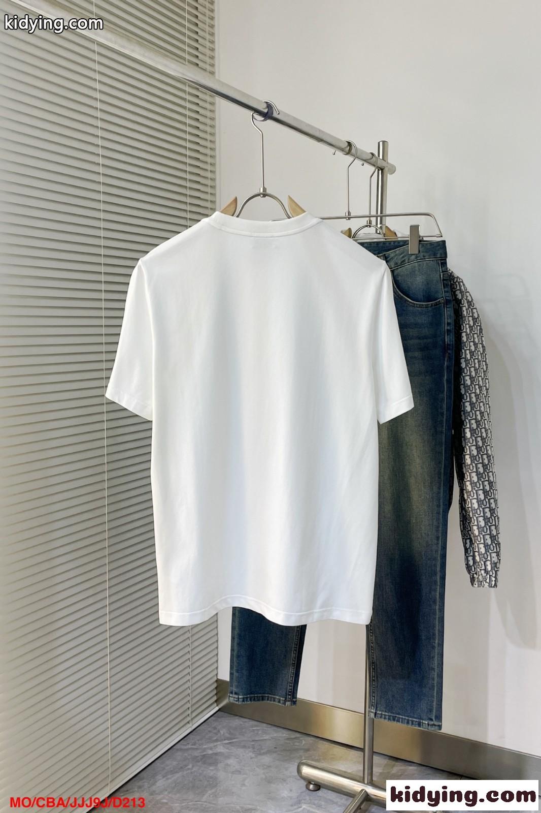 カジュアル モンクレール Tシャツ コピー 定番 刺繍入り 半袖Tシャツ-2
