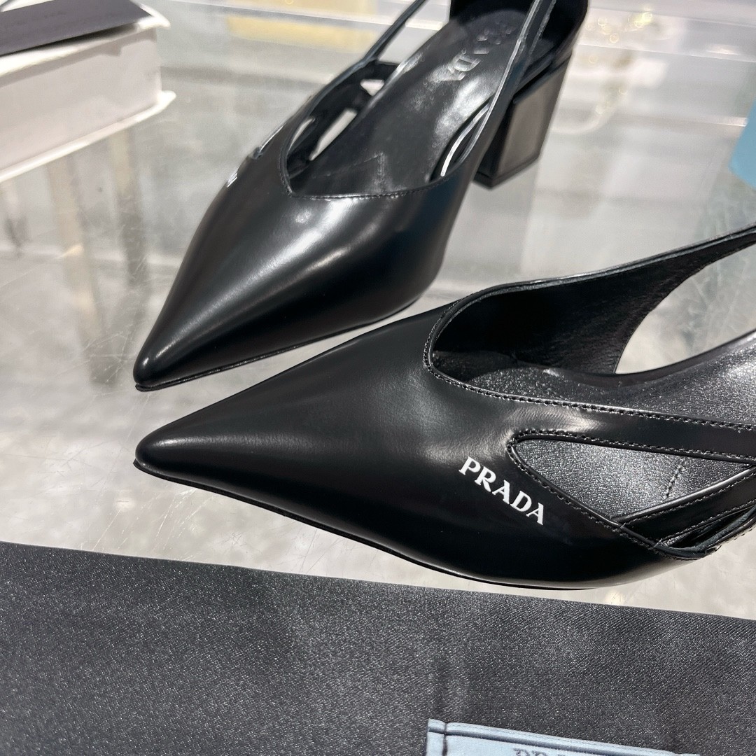 カットアウト レザー パンプス プラダ パンプス コピー レディースシューズ ブラック-2