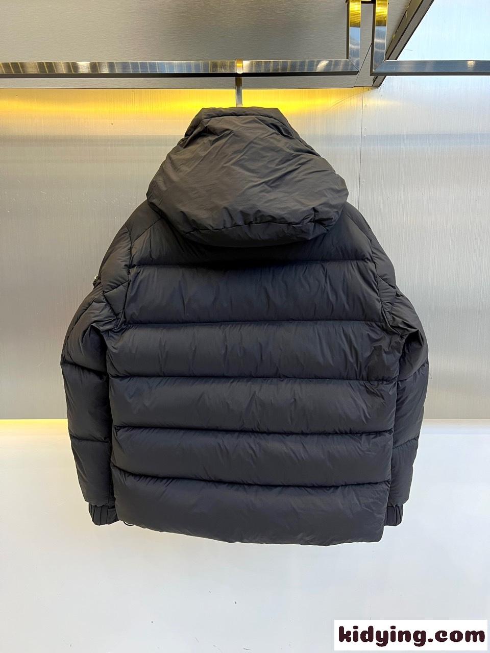 プラダ ダウンジャケット コピー 上品 カジュアル フード付き ダウンブルゾン メンズ アウター ブラック-4