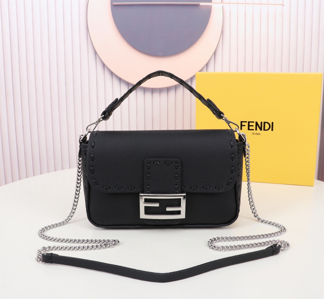 大人気 バゲット スモール ショルダーバッグ フェンディ バッグ スーパーコピー ブラック-1