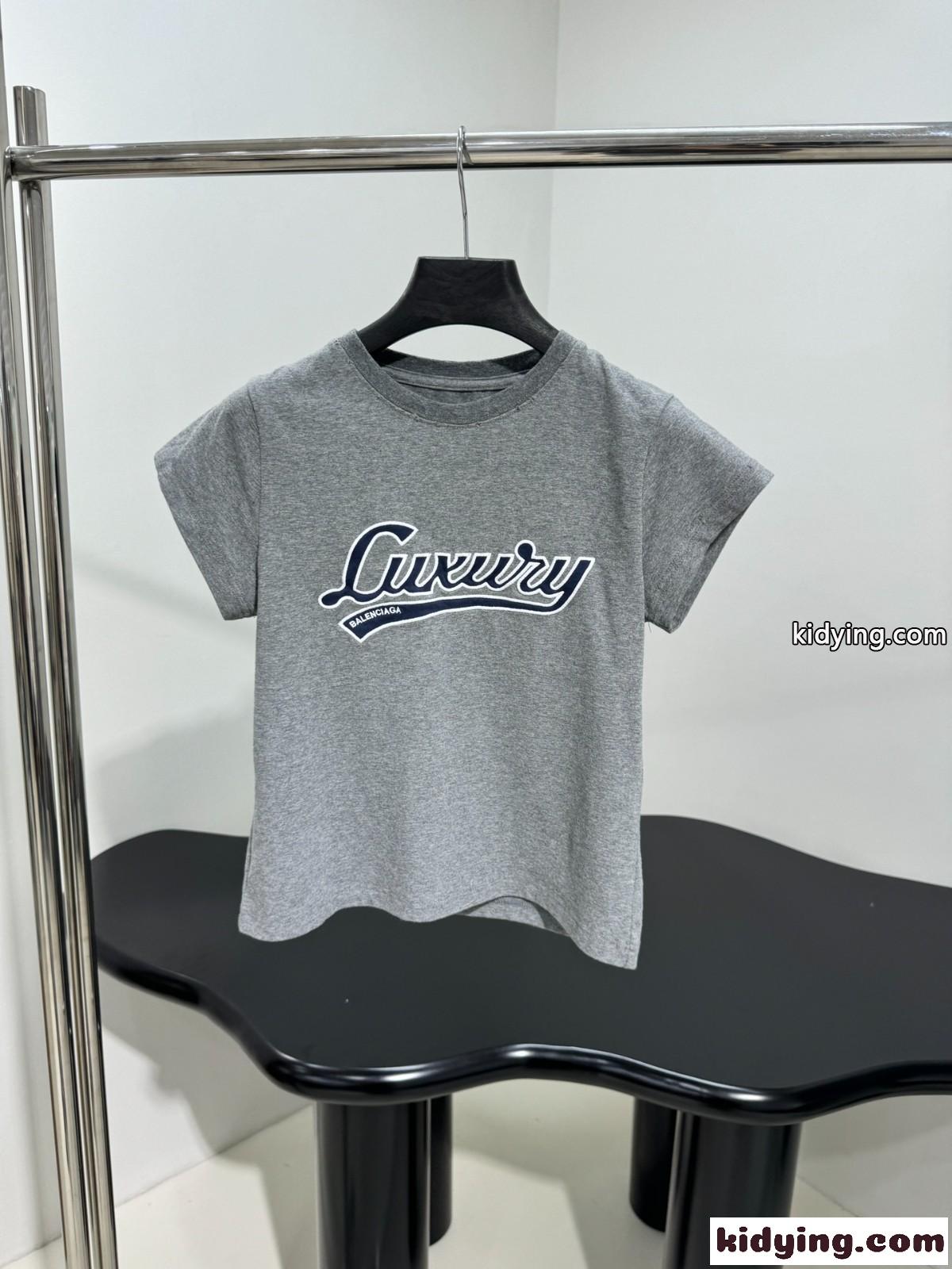 カジュアル コンパクト 半袖Tシャツ バレンシアガ Tシャツ コピー 刺繍入り-1