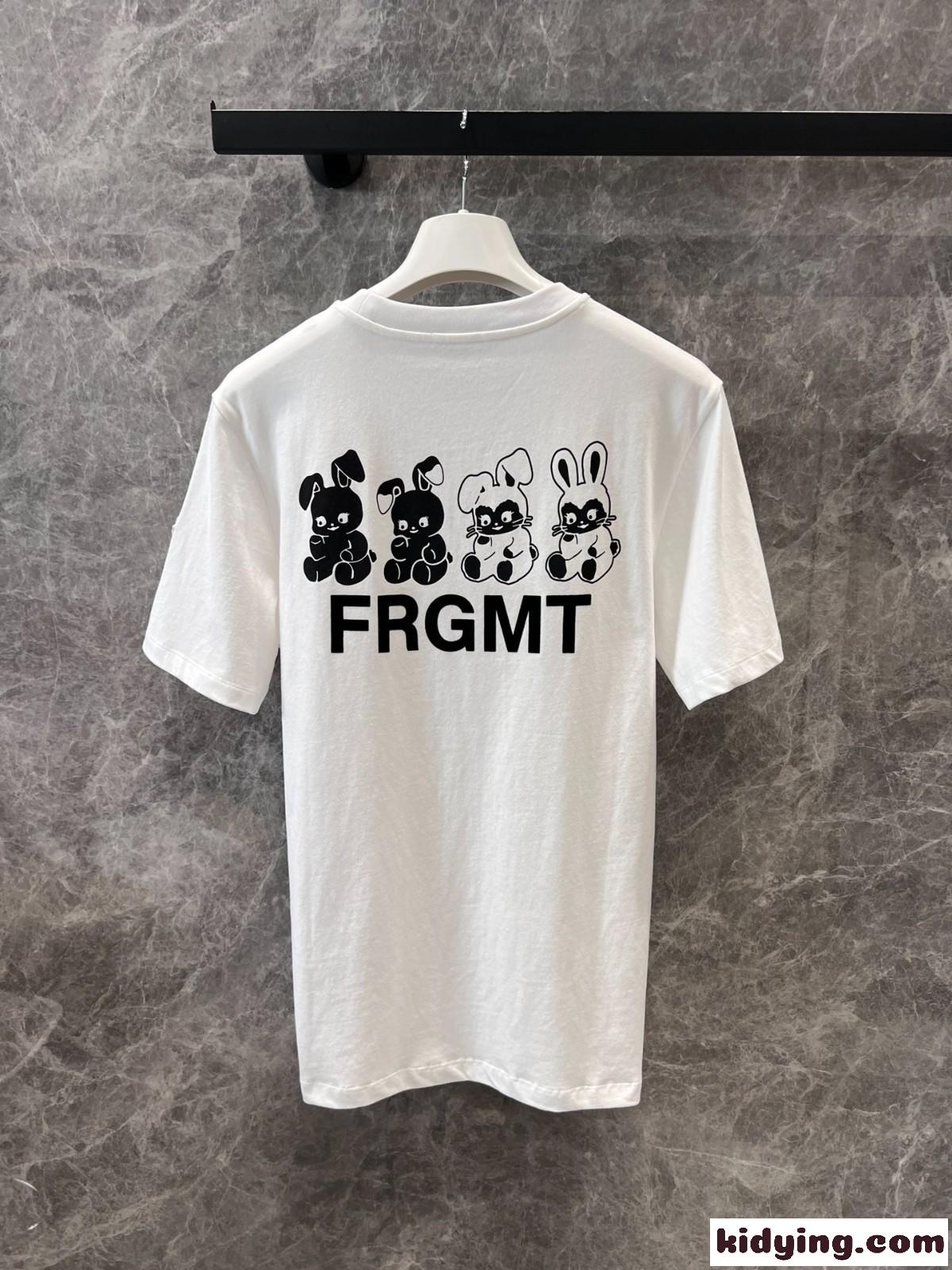 モンクレール Tシャツ コピー シンプル ロゴ入り コットン 半袖Tシャツ ユニセックス ホワイト-2