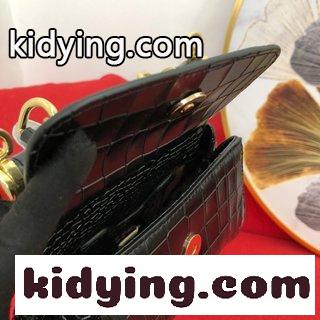 ワニの紋様は展示するたびに発熱があり,光る輝点がある ドルガバ ガーデン コピー いつも手を惜しまず,色味が抜群である-0