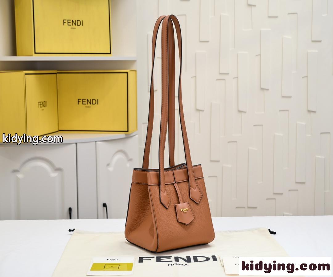 フェンディ バッグ コピー Fendi Origami スモール 変形ミニバッグ ブラウンレザー-2