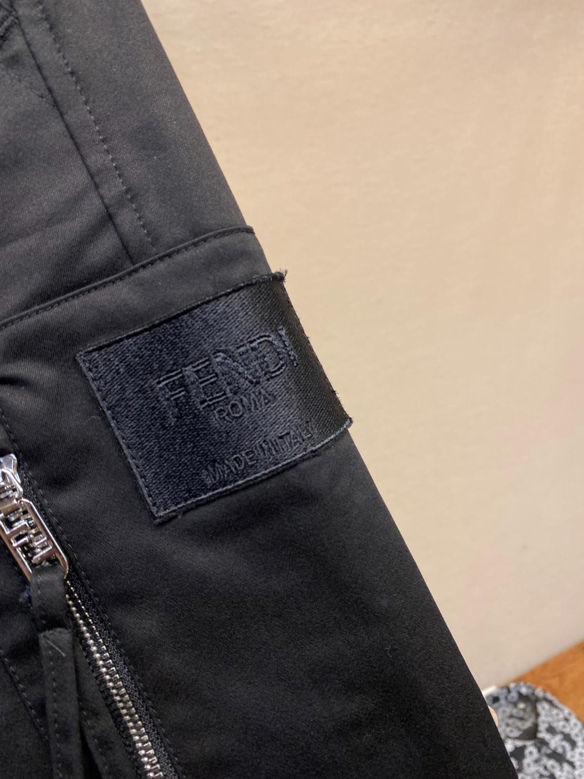 カジュアル リラックス ルーズ カーゴパンツ フェンディ パンツ コピー メンズ ズボン-4