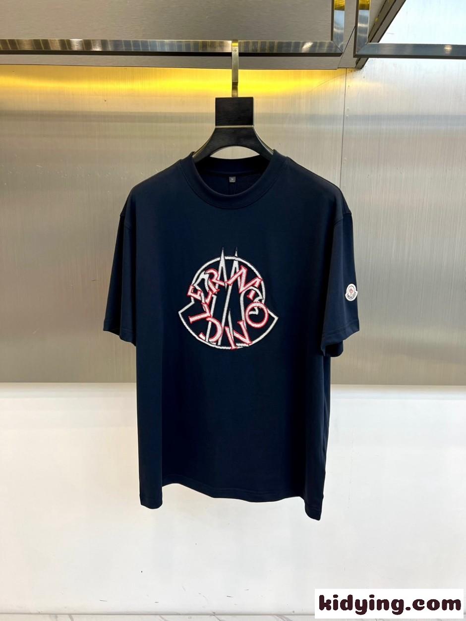 定番 カジュアル ロゴ クルーネック 半袖Tシャツ モンクレール Tシャツ 偽物 ネイビー-0
