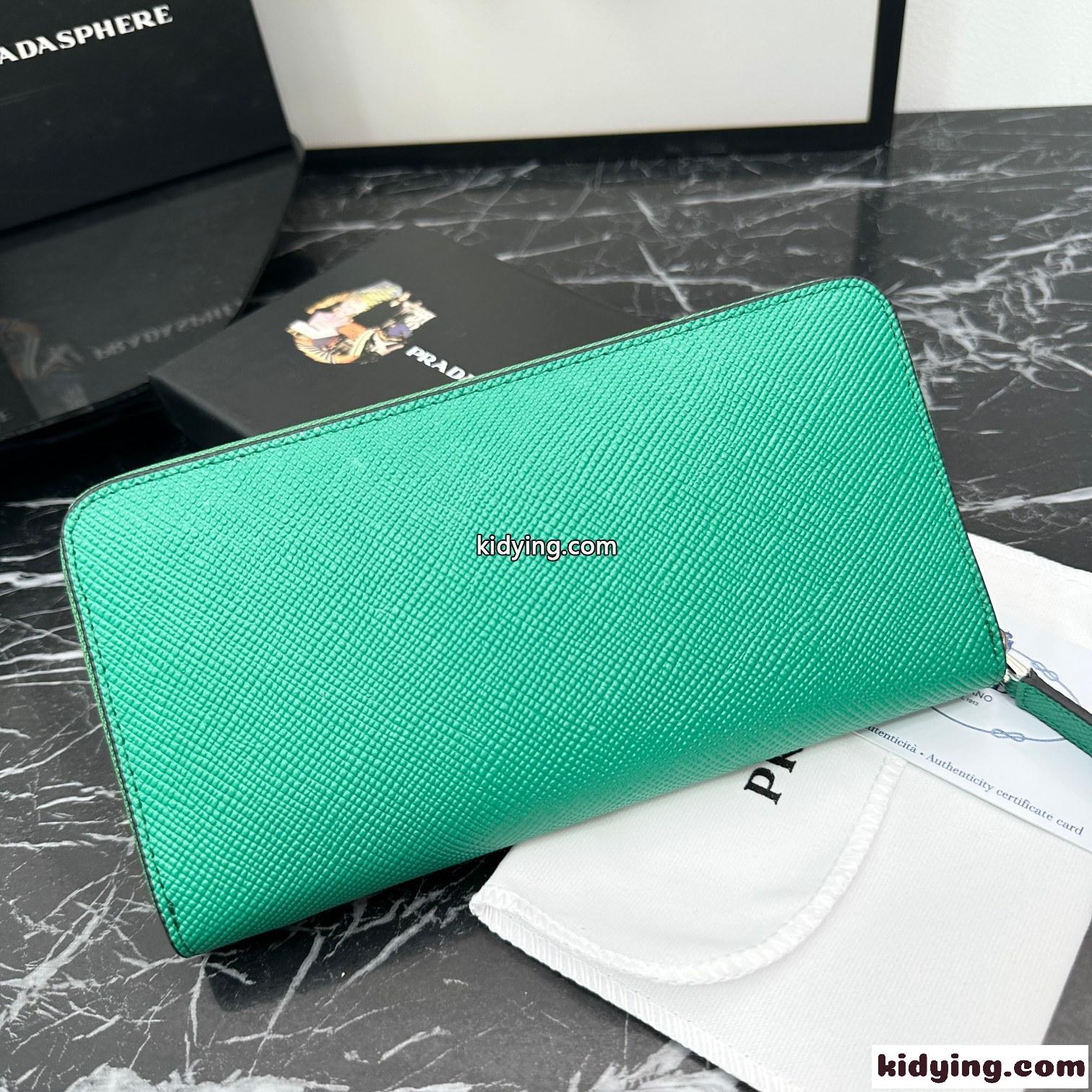 定番 エンボスロゴ プラダ 財布 コピー ラウンドファスナー 長財布 グリーン-2