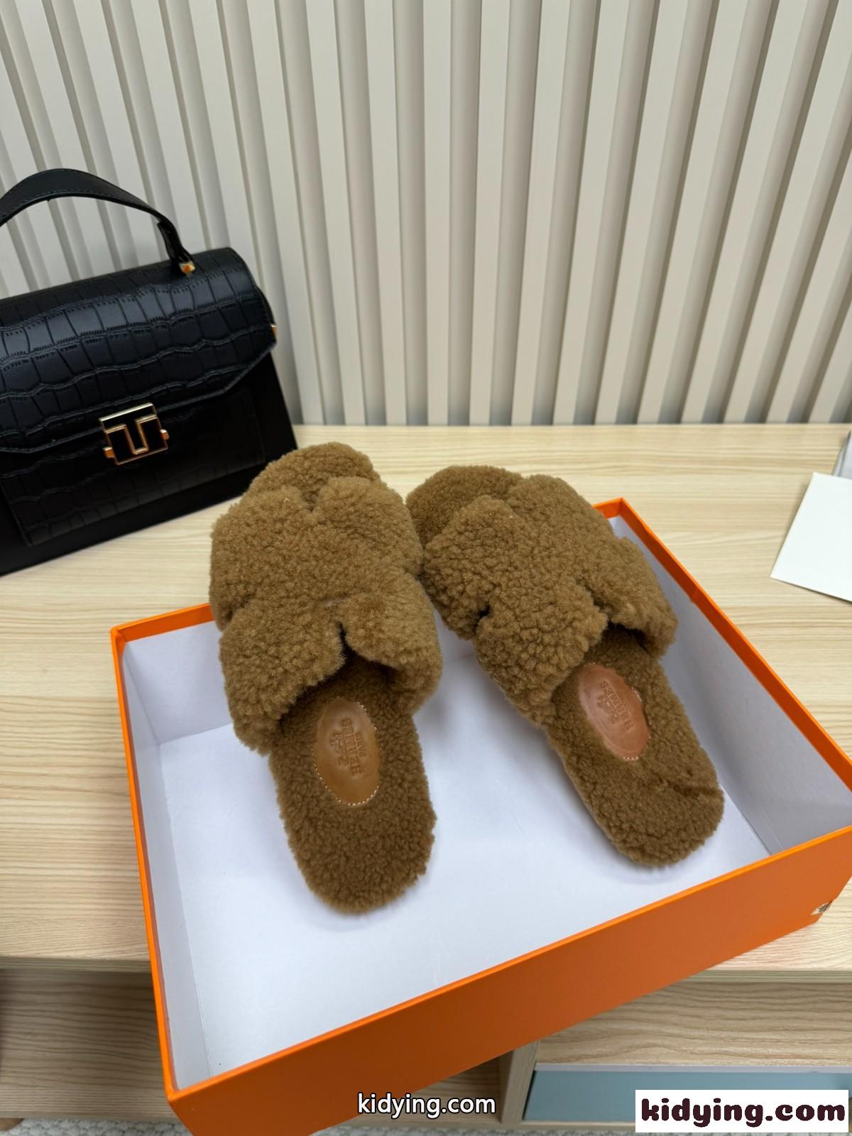 エルメス スーパーコピー 履き心地抜群 もこもこ オラン サンダル メンズシューズ-3