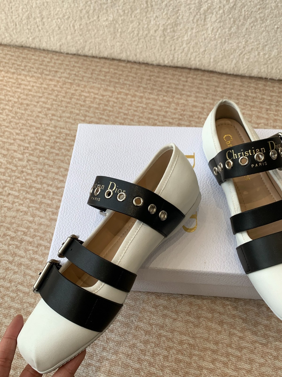 大人クールデザイン&Dior Punk バレリーナ スーパーコピー レザー ホワイト-3
