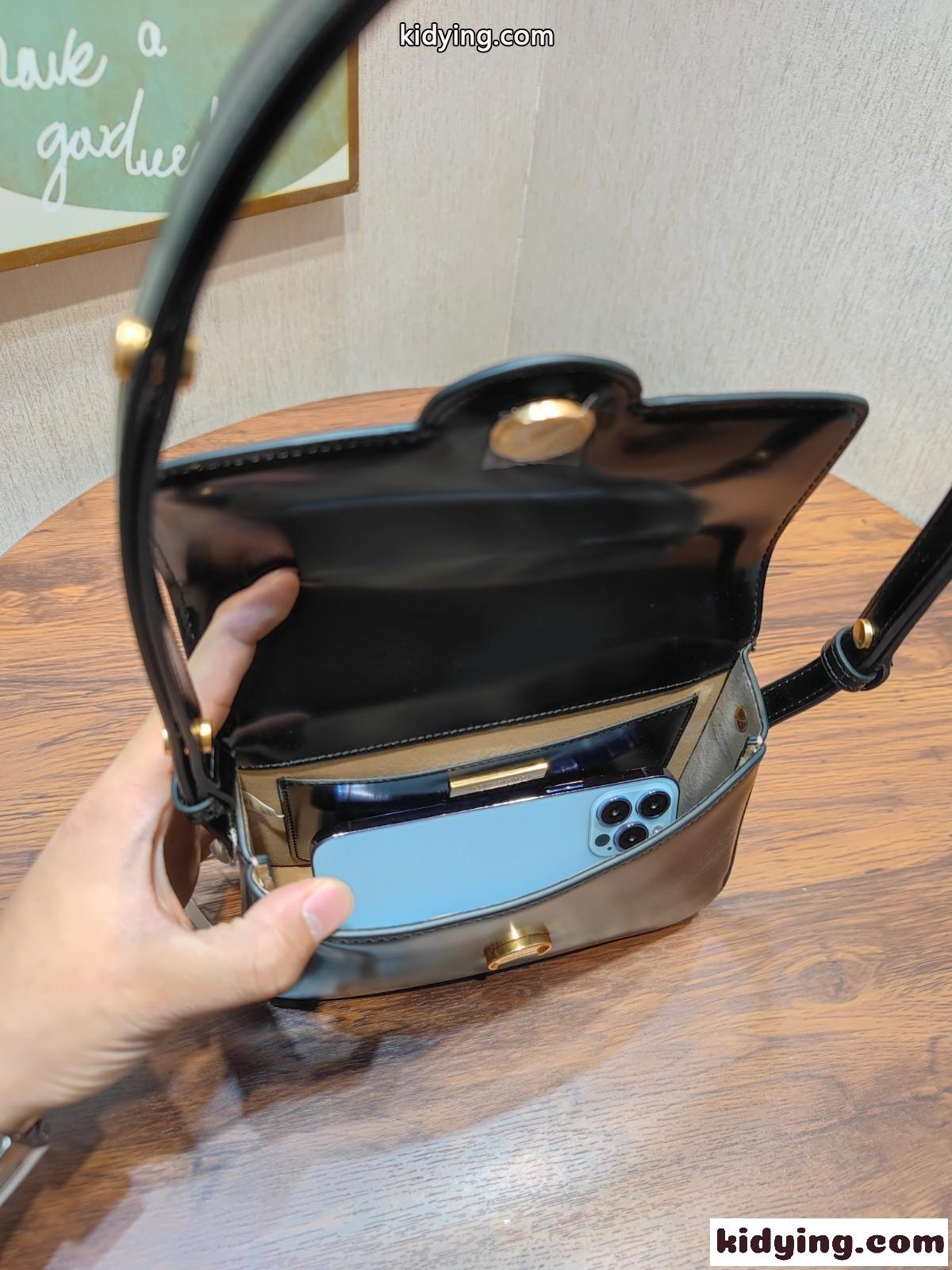 上品 パテントレザー ロビンソンバッグ トリーバーチ バッグ コピー レディース ショルダーバッグ ブラック-3