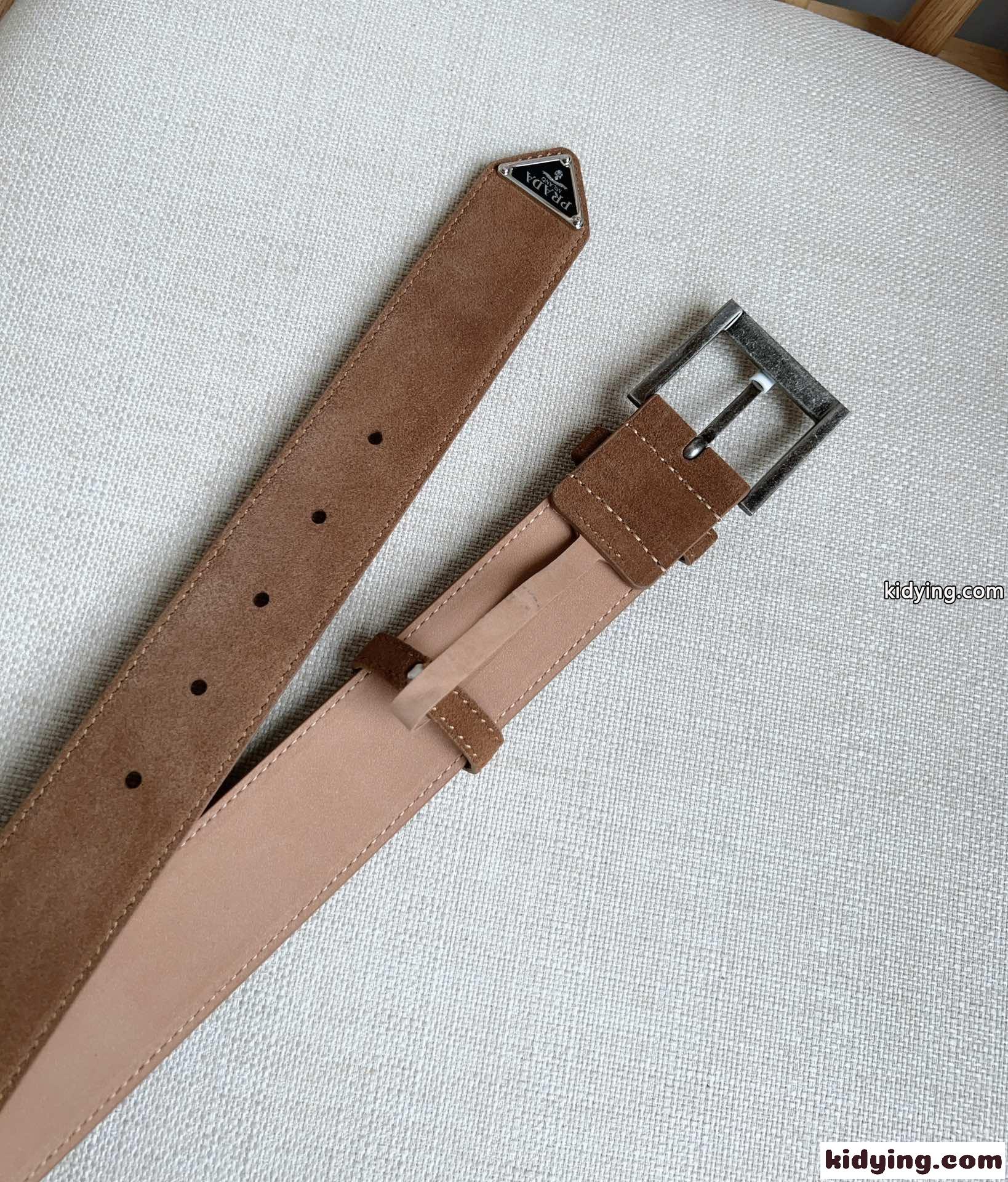 カジュアル 上品 トライアングルロゴ付き スエード ベルト プラダ ベルト コピー ブラウン-3