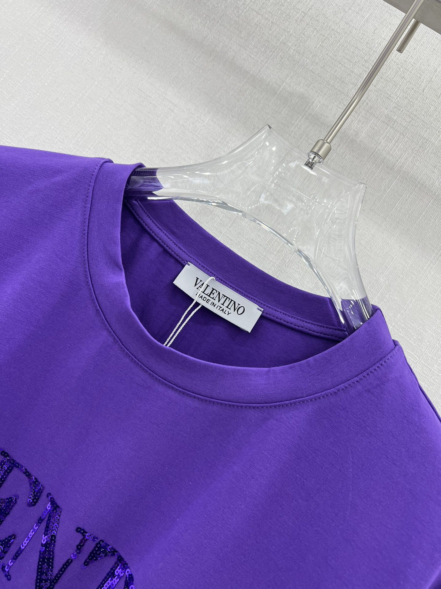 シンプル スパンコールロゴ クルーネック ヴァレンティノ Tシャツ コピー パープル-1
