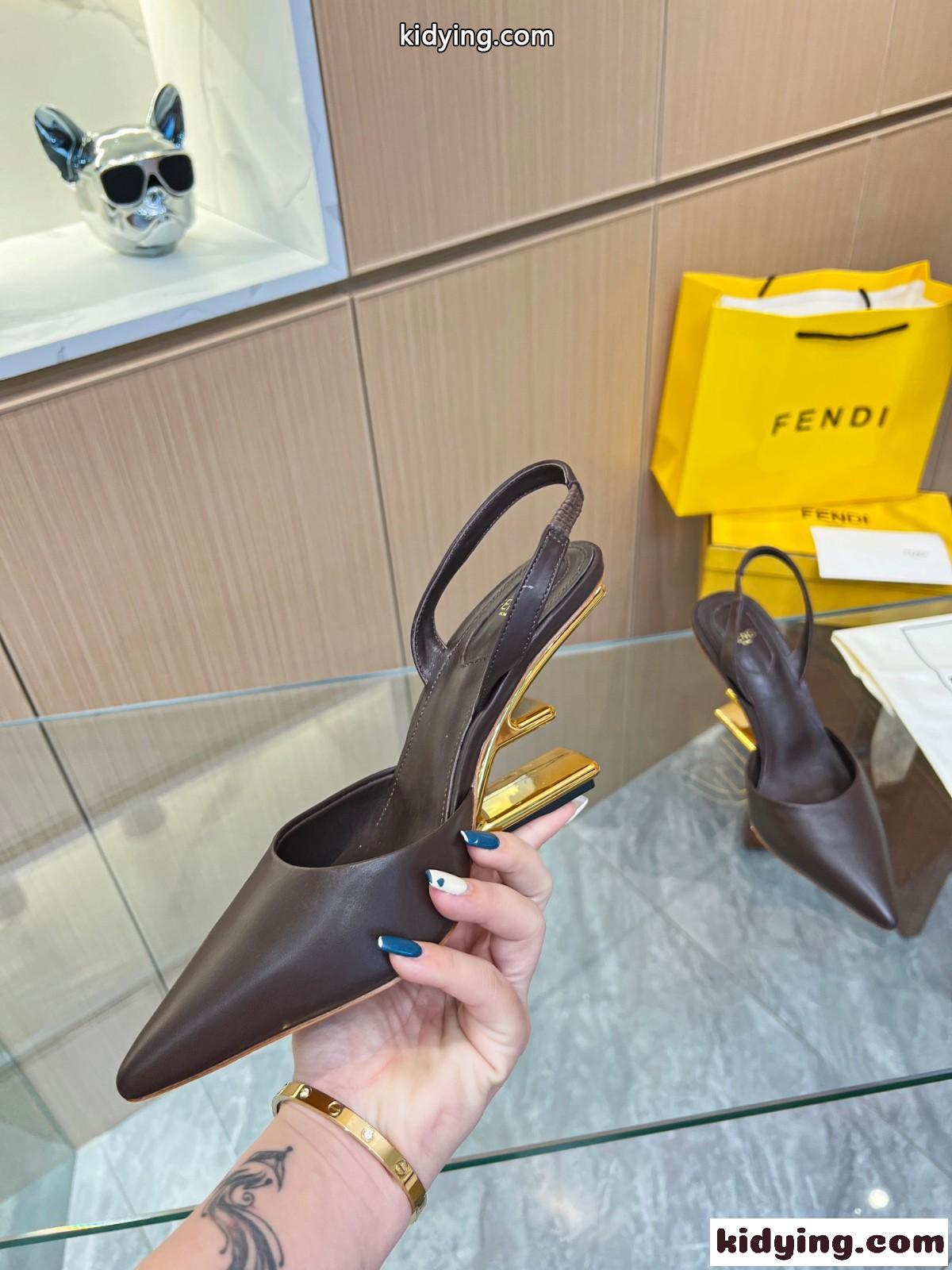 洗練された フェンディ ファースト スリングバックシューズ ハイヒール コピー ダークブラウン-3