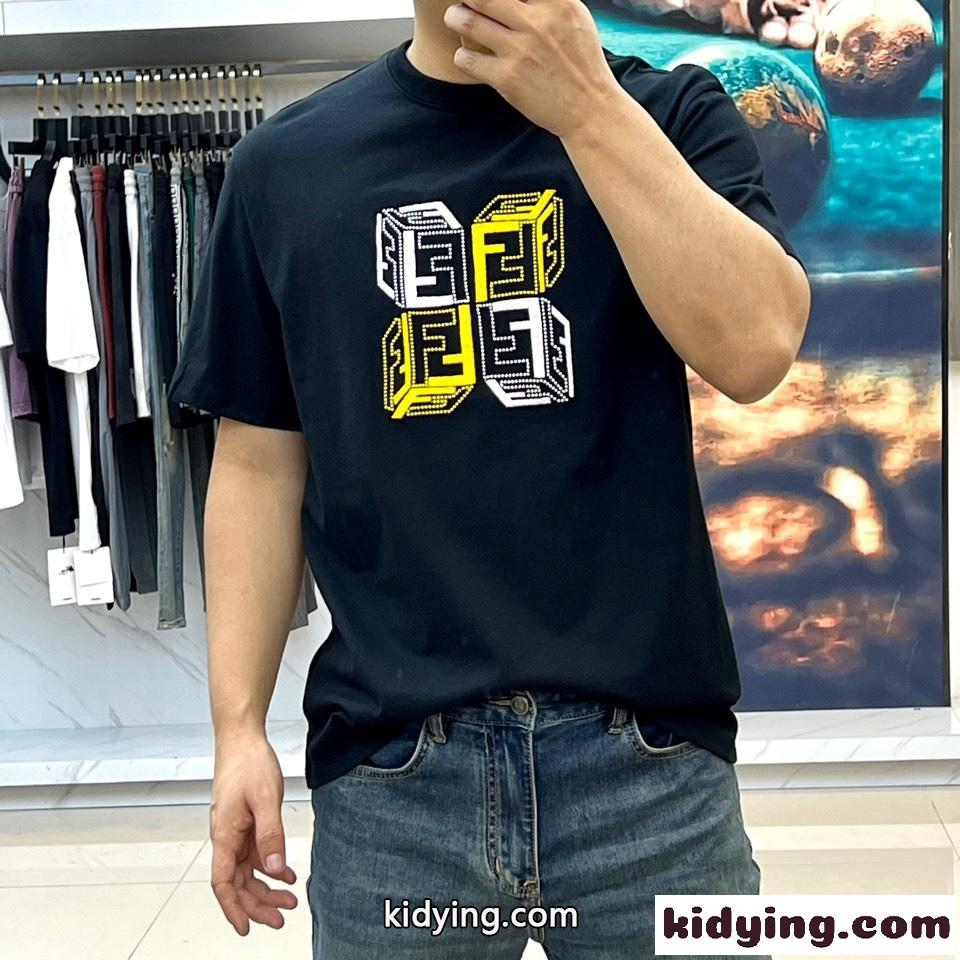 おしゃれ 合わせやすい 刺繍入り フェンディ 半袖Tシャツ コピー クルーネック ブラック-2