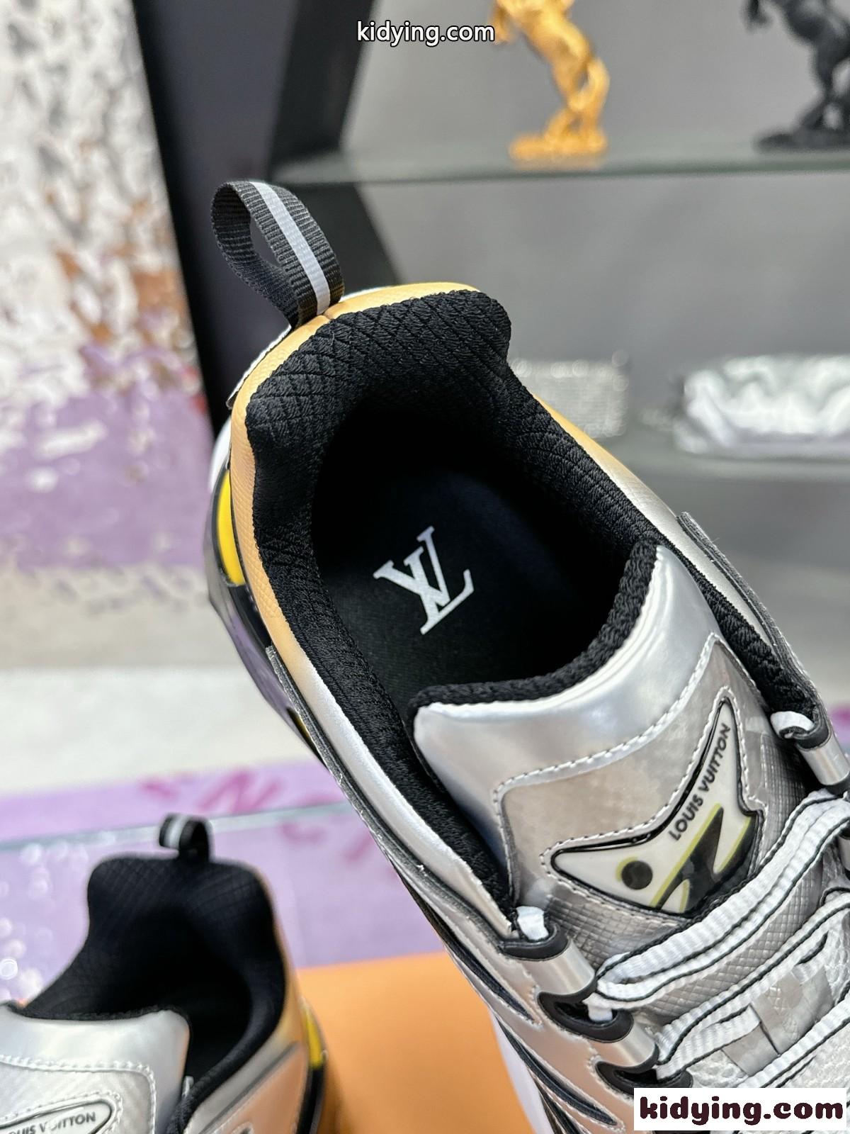 不動の人気 LV ランナー タティック スニーカー ルイ・ヴィトン スーパーコピー 新色追加-4
