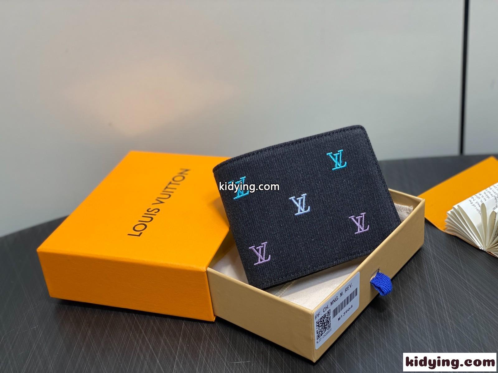 LV ポルトフォイユ・ミュルティプル ルイ･ヴィトン 財布 スーパーコピー M13964-1