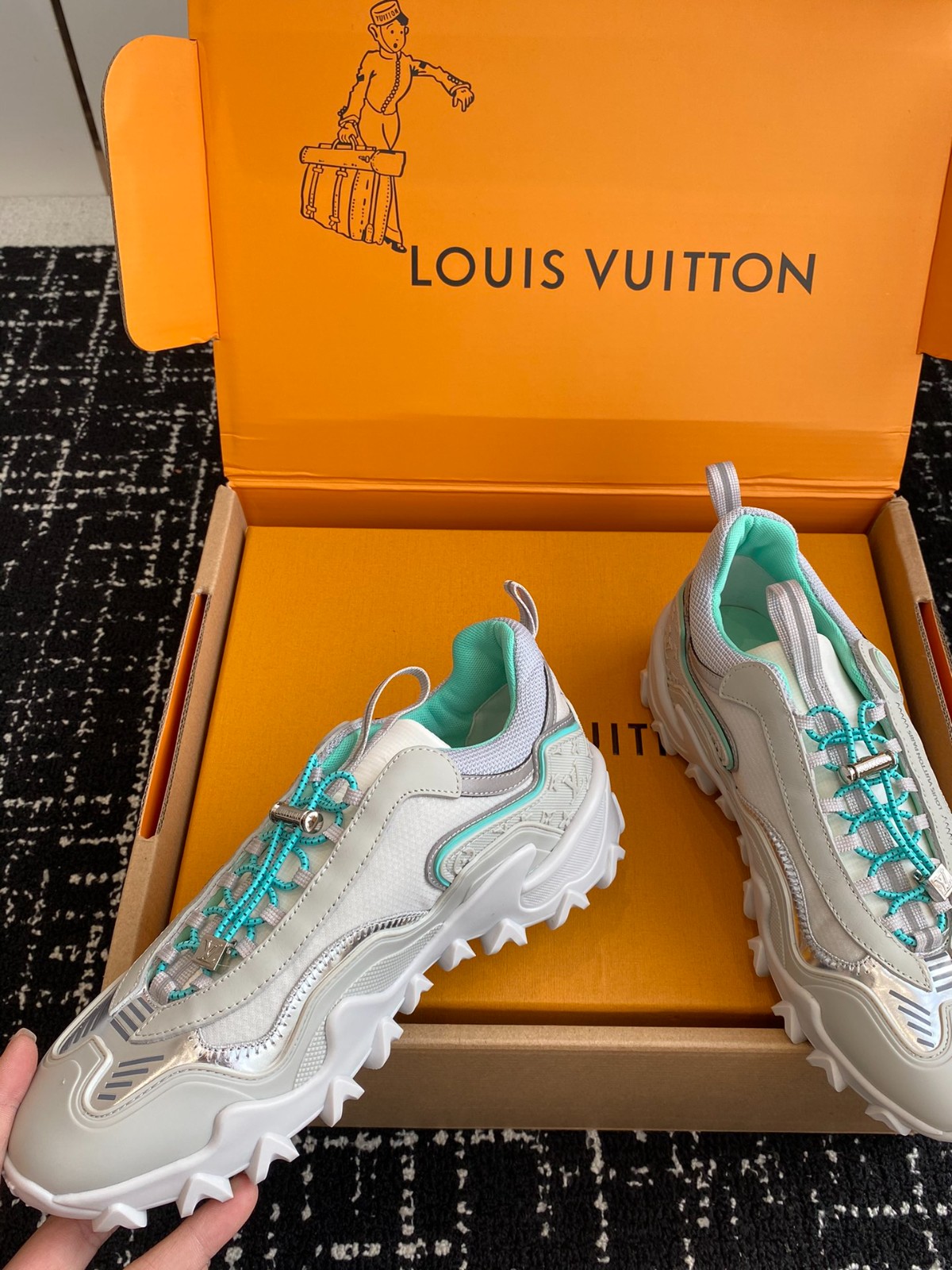 お洒落 人気 ルイヴィトン スーパーコピー レディース LV ラッシュ･ライン スニーカー-2