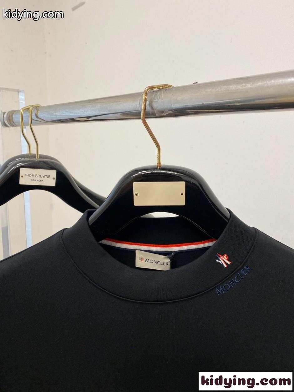コットン クルーネック スウェットシャツ モンクレール Tシャツ 偽物 ブラック-1