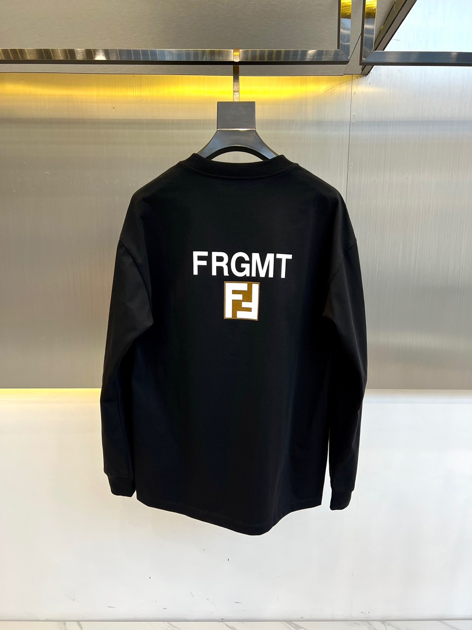 フェンディ Tシャツ コピー カジュアル ゆったり コットン 長袖Tシャツ ブラック-4
