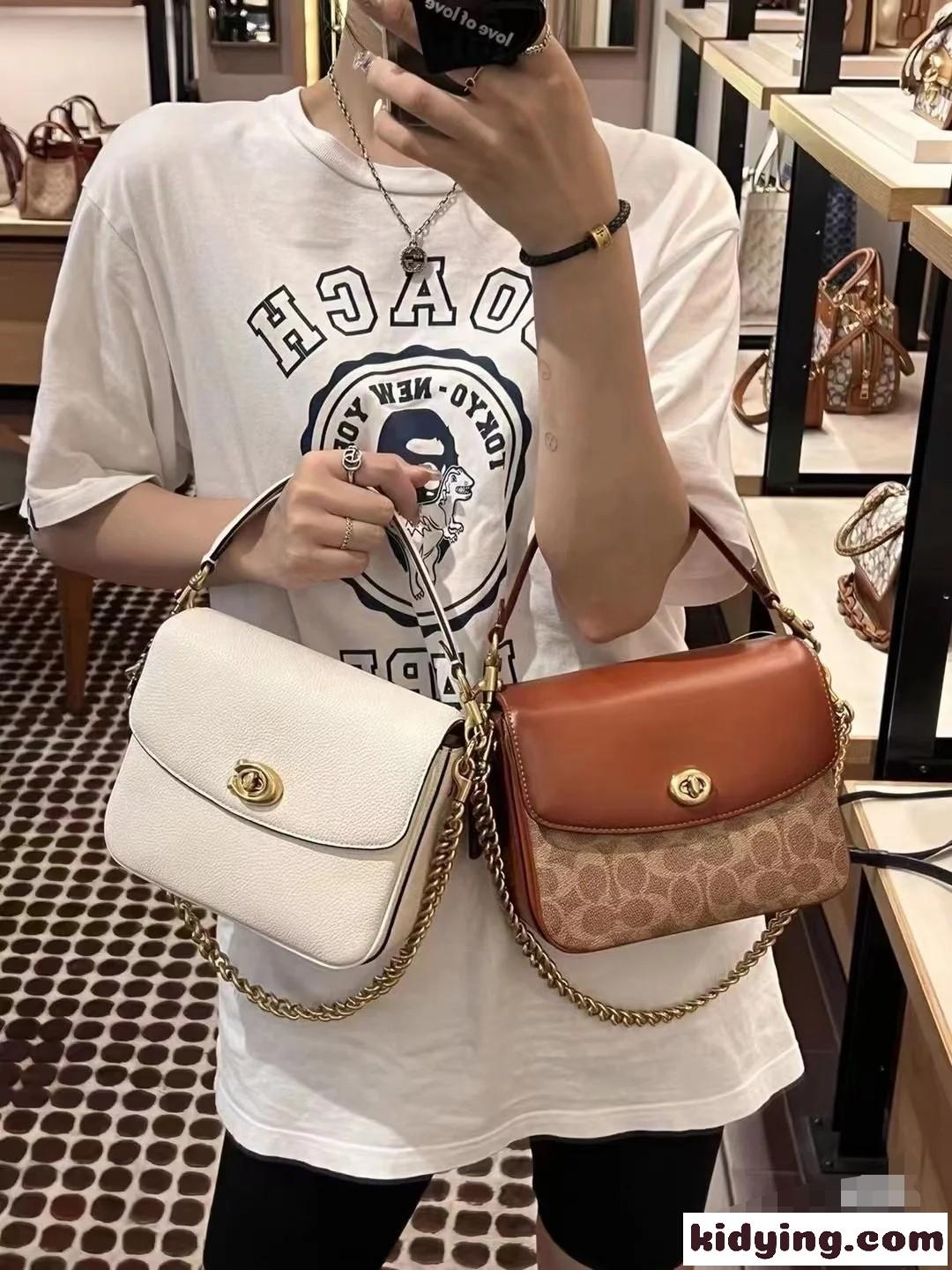 注目コラボ BAPE X COACH 半袖Tシャツ コーチ Tシャツ スーパーコピー ユニセックス-6