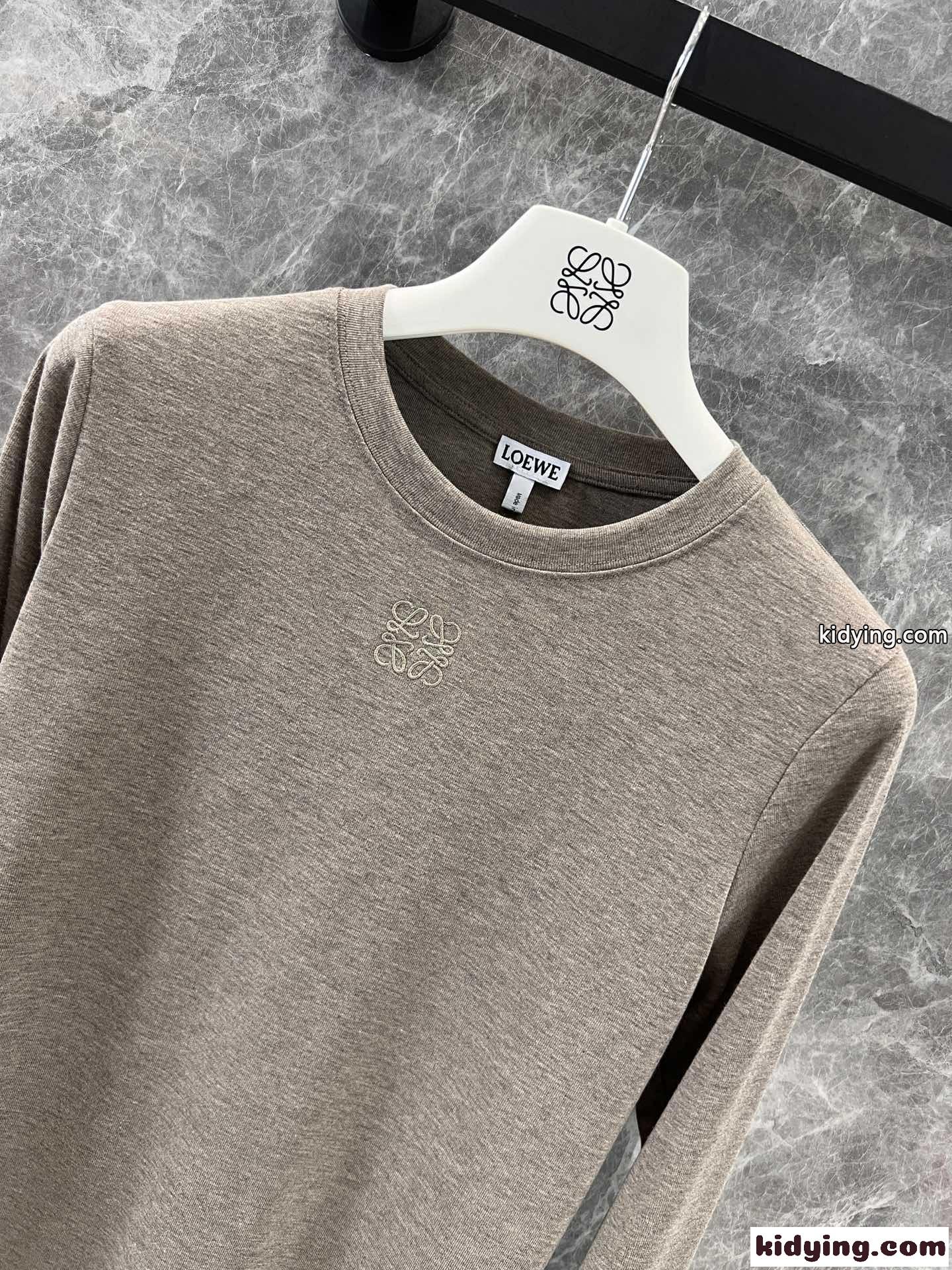 シンプル アナグラム刺繍入り ロエベ Tシャツ コピー 長袖 トップス-3