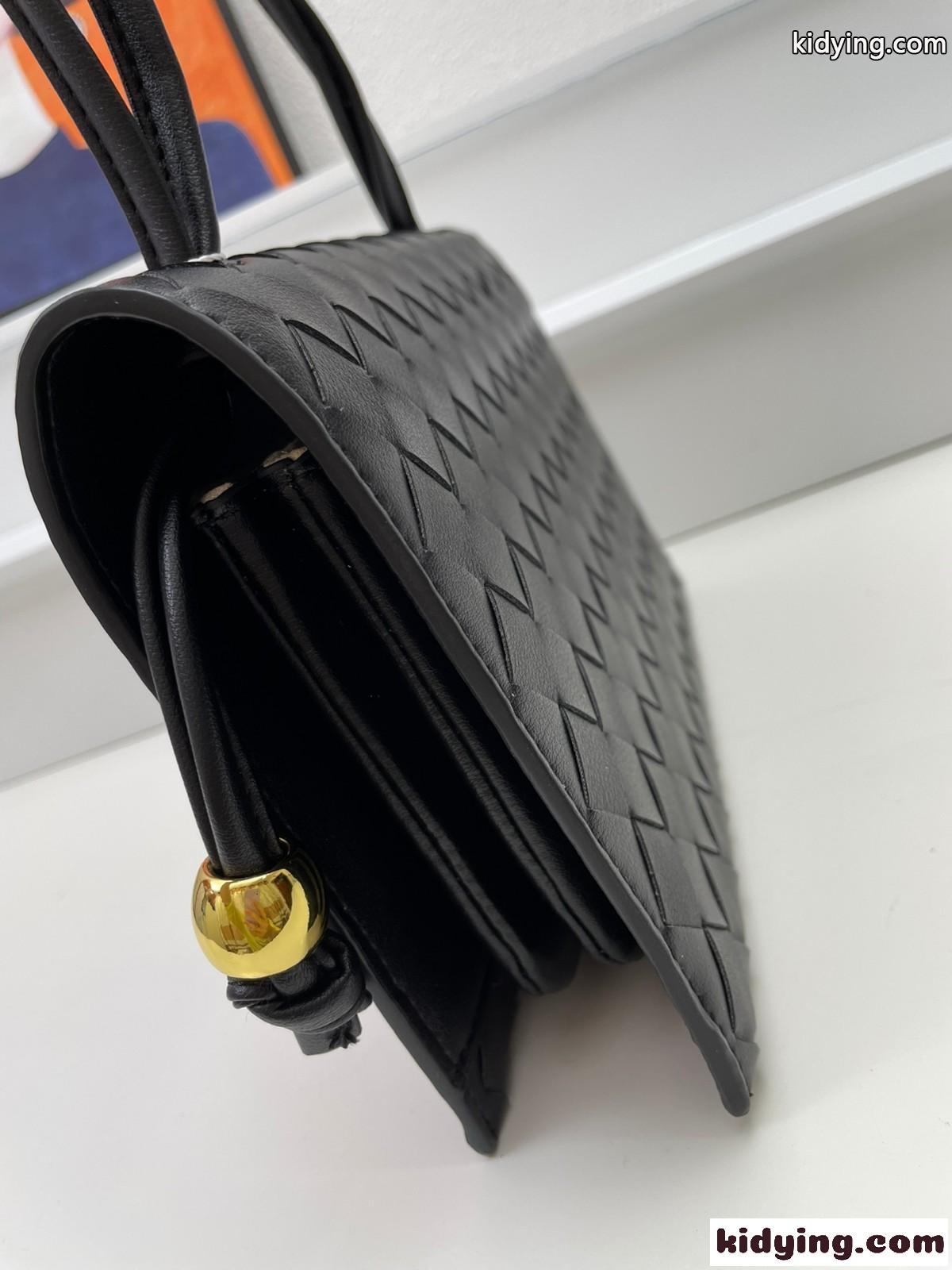 23SS Trio Pouch トリオ ポーチ ストラップ バッグ ボッテガ・ヴェネタ バッグ コピー ブラック-0