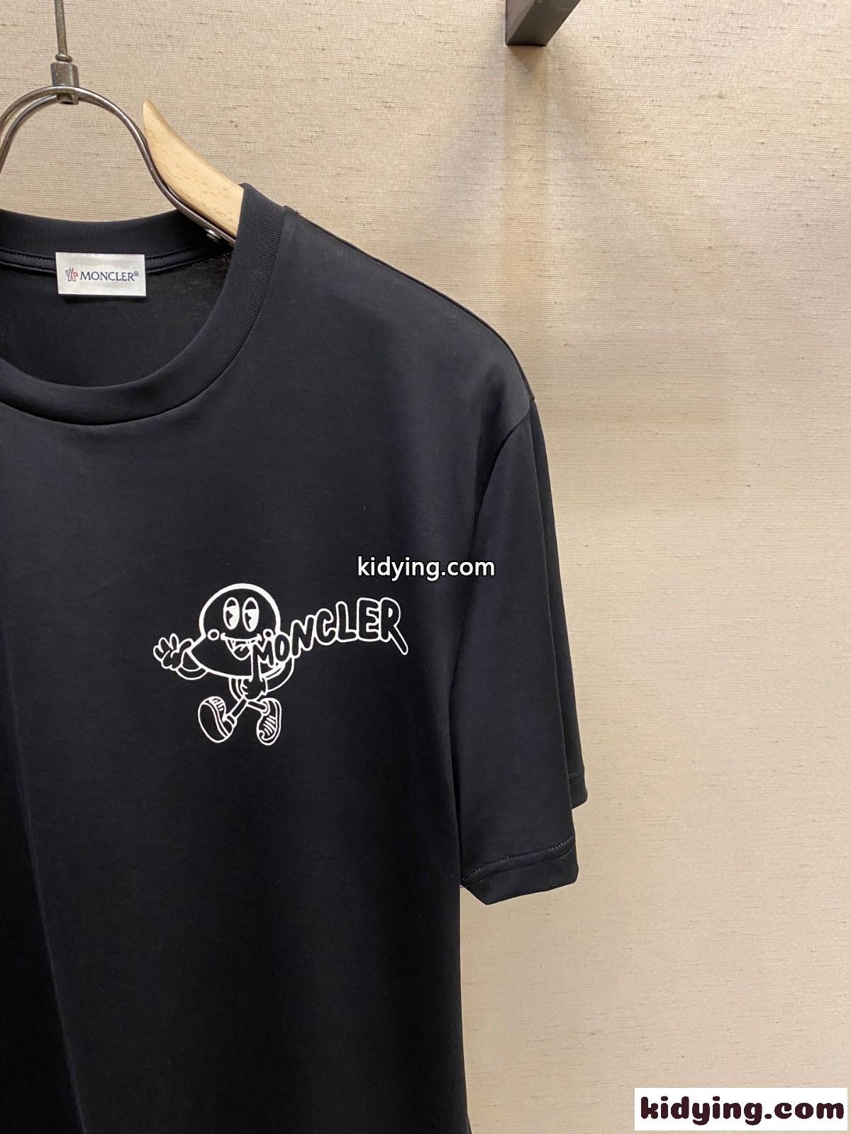 定番 カジュアル モンクレール Tシャツ コピー プリント 半袖Tシャツ ブラック-1