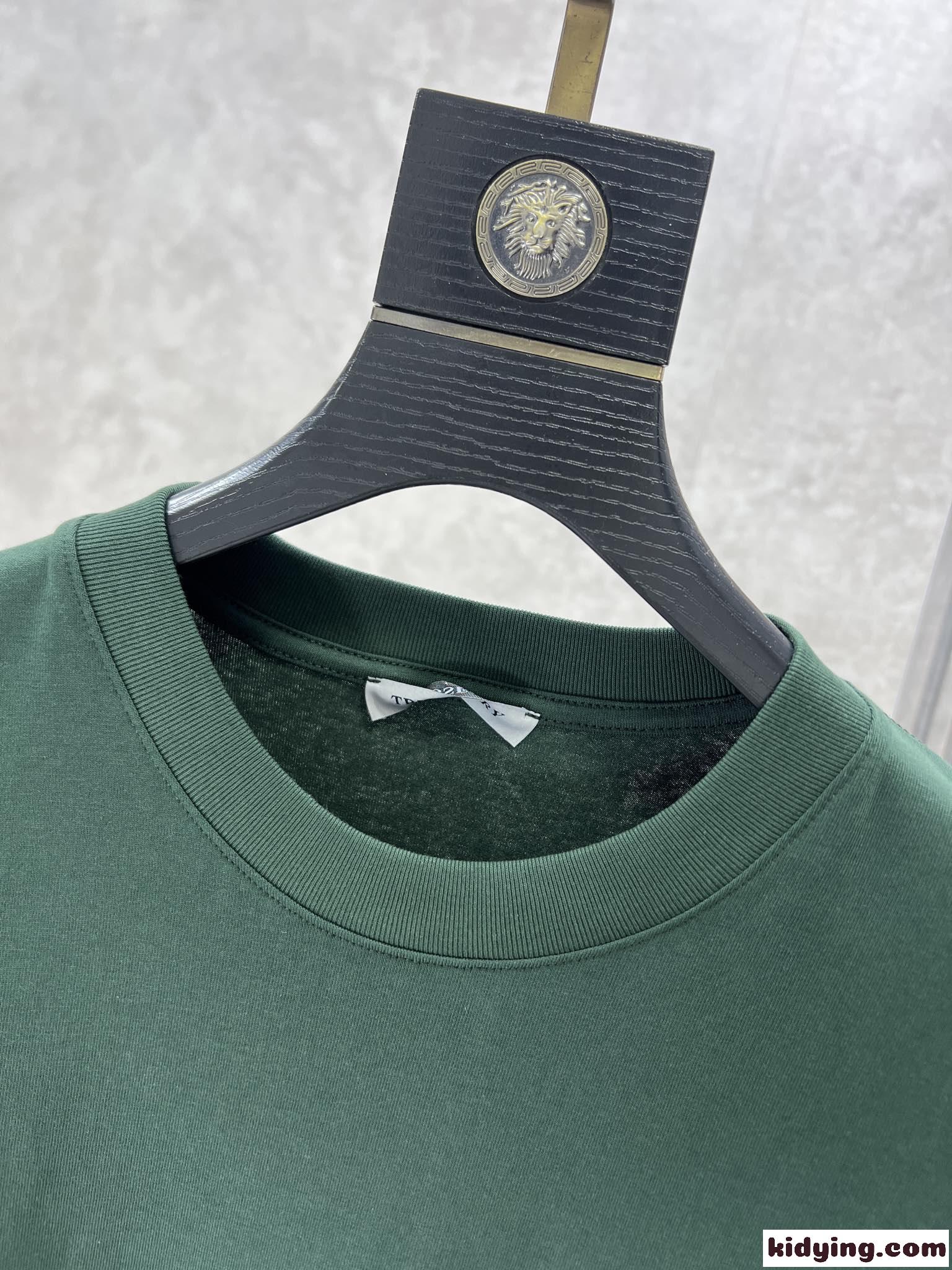 シンプル 合わせやすい クルーネック コットン 半袖Tシャツ モンクレール Tシャツ コピー グリーン-2